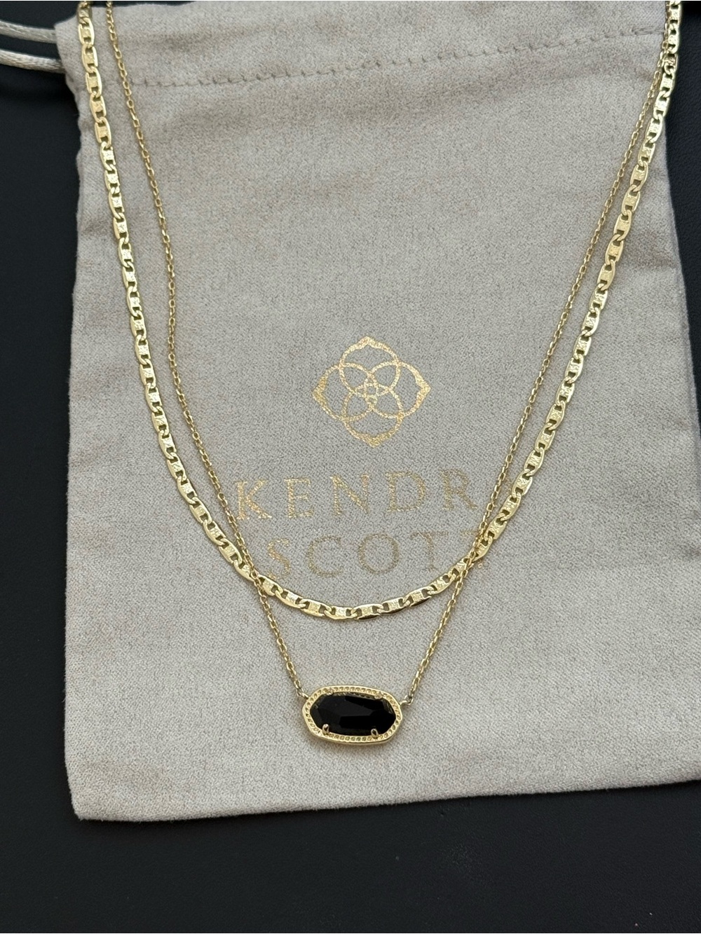Kendra Scott Elisa multistrand necklace
Black glass pendant - Picture 2 of 8